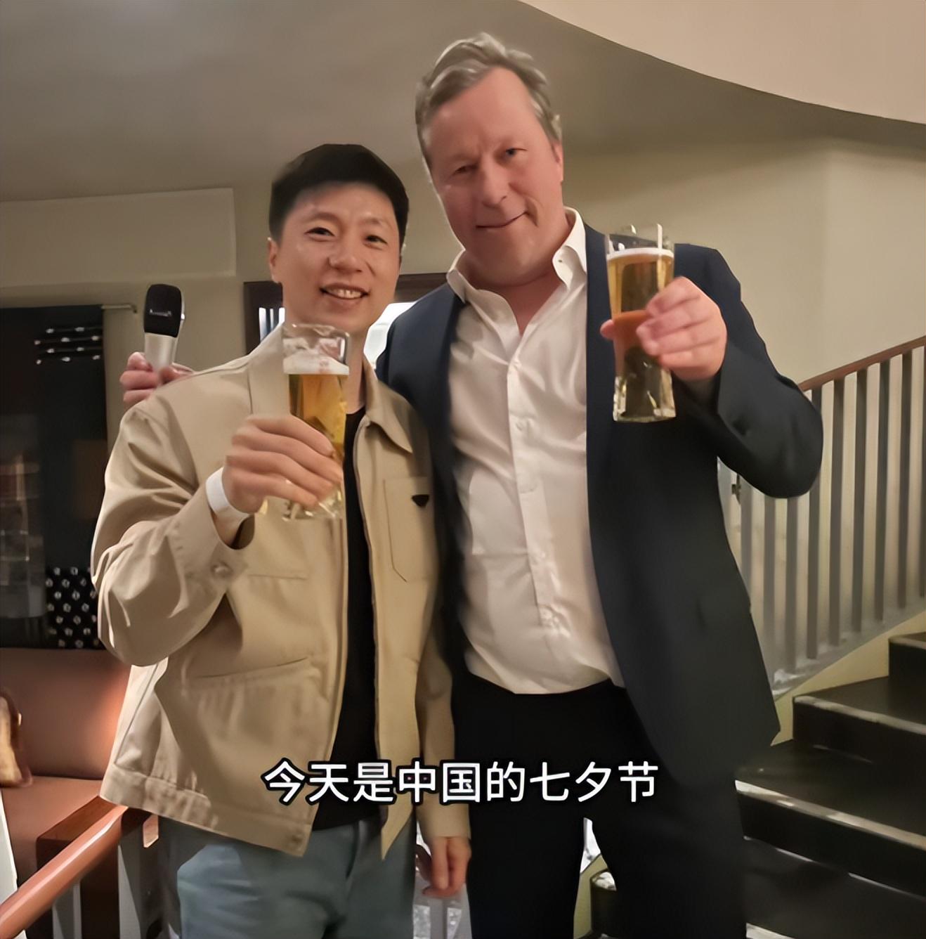 最高的, 赛单打冠军, 晒出了和马