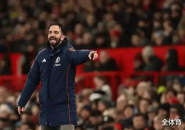 想改战术, 夏窗曼联豪 想改战术, 夏窗曼联豪