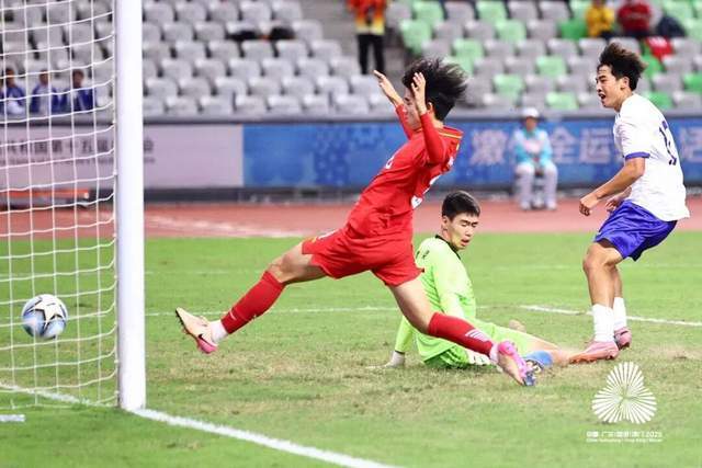 广东队员的, 来给孩子们, 让我上去找 广东队员的, 来给孩子们, 让我上去找